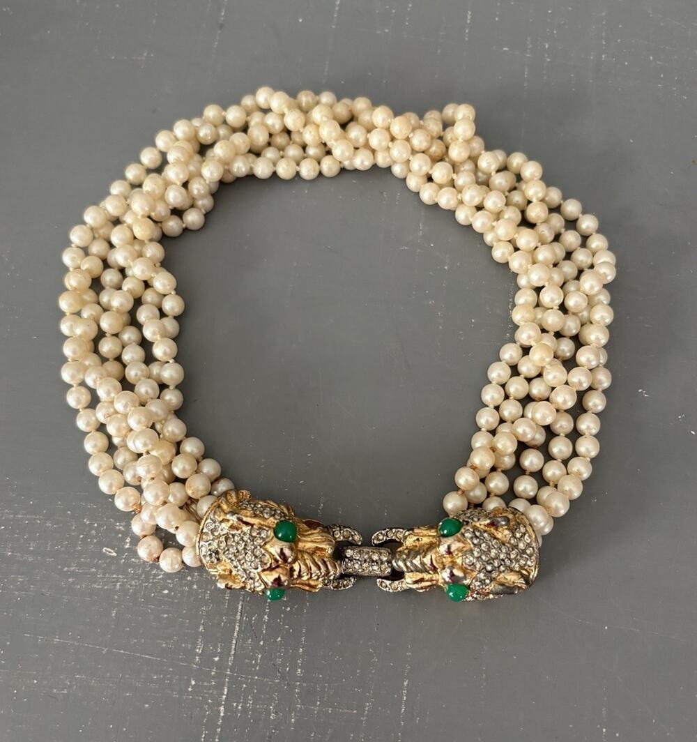 Donald Stannard Baroque Imitation Pearl Foo Dog Lion Head Choker Green Eyes VTG